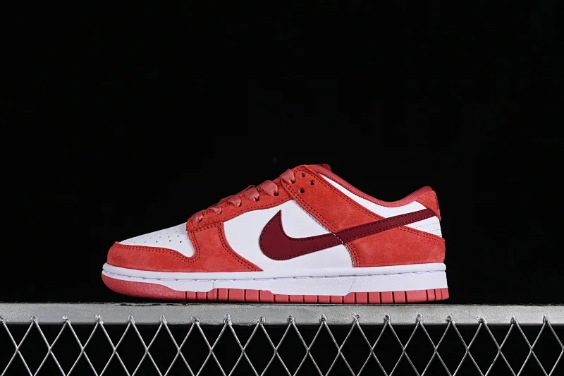 All categories Nk SB Dunk series Nk SB Dunk Low low-top sneakers Nk SB Dunk Low Retro "Valentine's Day 2024" White Rose Red Valentine's Day SB low-top casual sports skateboard shoes FQ7056-100
